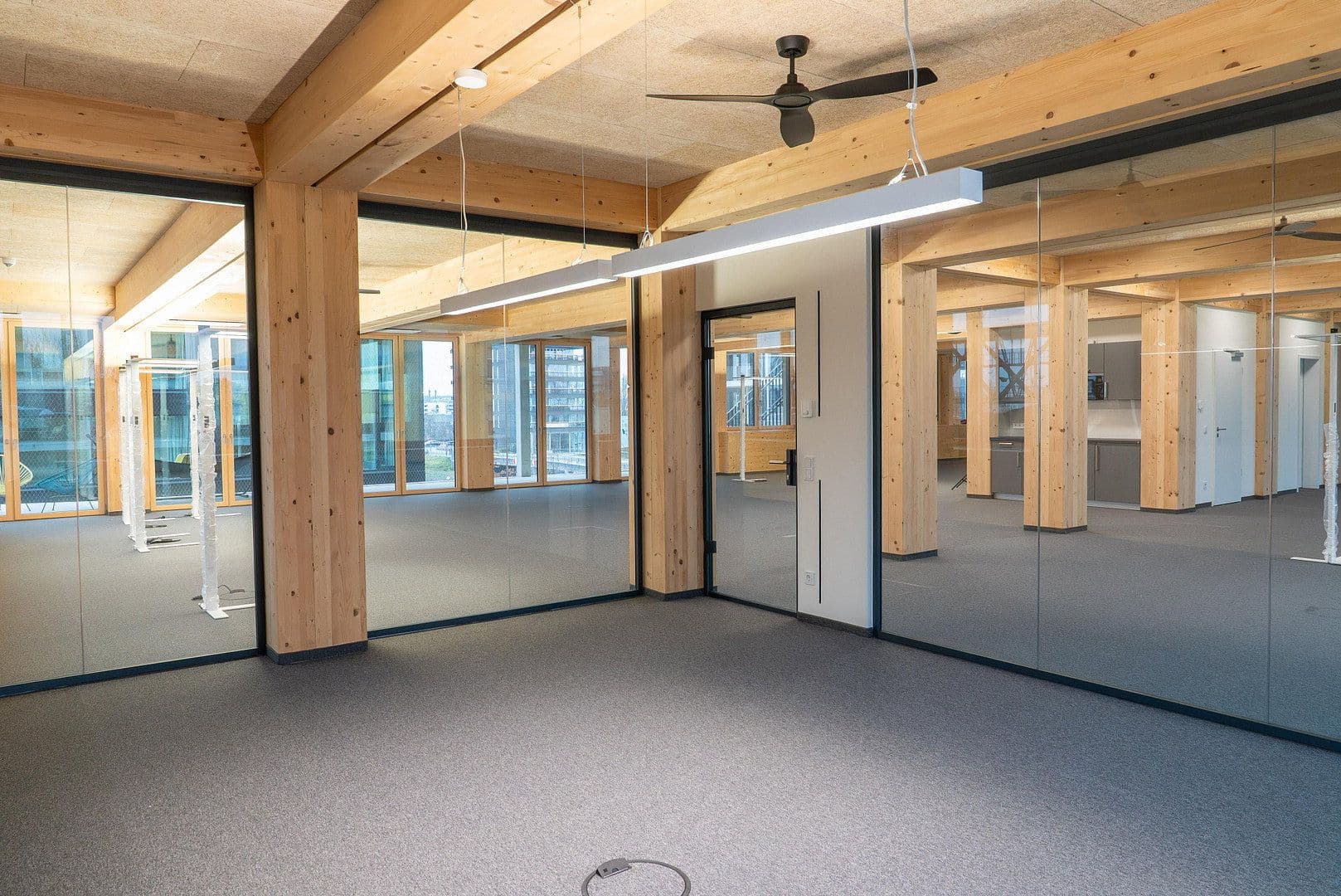 office to rent, 432 m², Hafenallee 57, Offenbach, Hesse office to rent, 432 m², Hafenallee 57, Offenbach, Hesse