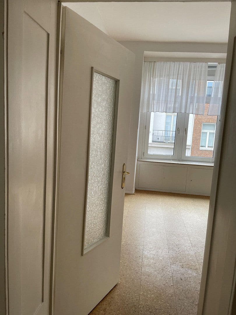 house for sale, 550 m², Mönchengladbach, North Rhine-Westphalia house for sale, 550 m², Mönchengladbach, North Rhine-Westphalia