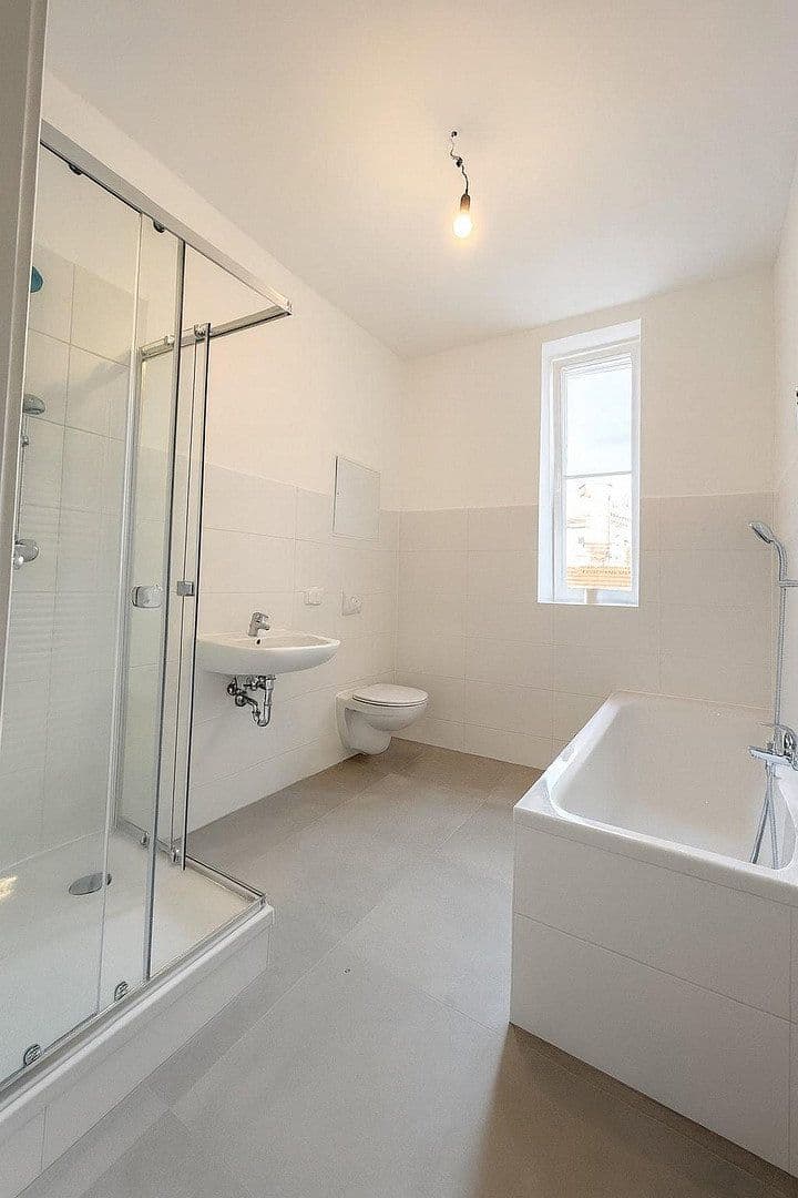 5 bedroom flat to rent, 150 m², Paracelsusstraße 2c, Halle (Saale), Saxony-Anhalt 5 bedroom flat to rent, 150 m², Paracelsusstraße 2c, Halle (Saale), Saxony-Anhalt