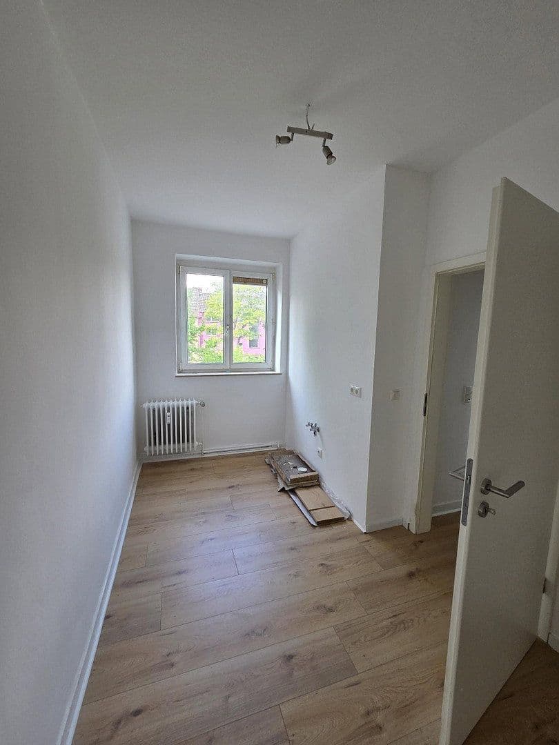 2 bedroom flat to rent, 43 m², Hülser Str. 169, Krefeld, North Rhine-Westphalia 2 bedroom flat to rent, 43 m², Hülser Str. 169, Krefeld, North Rhine-Westphalia
