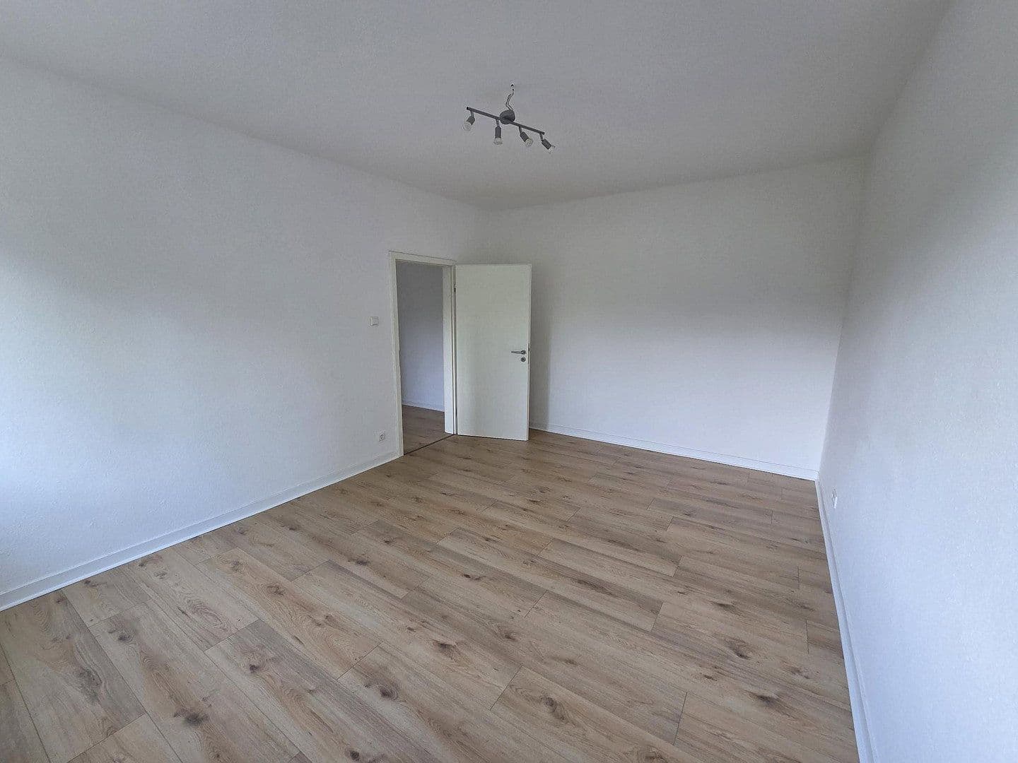 2 bedroom flat to rent, 43 m², Hülser Str. 169, Krefeld, North Rhine-Westphalia 2 bedroom flat to rent, 43 m², Hülser Str. 169, Krefeld, North Rhine-Westphalia