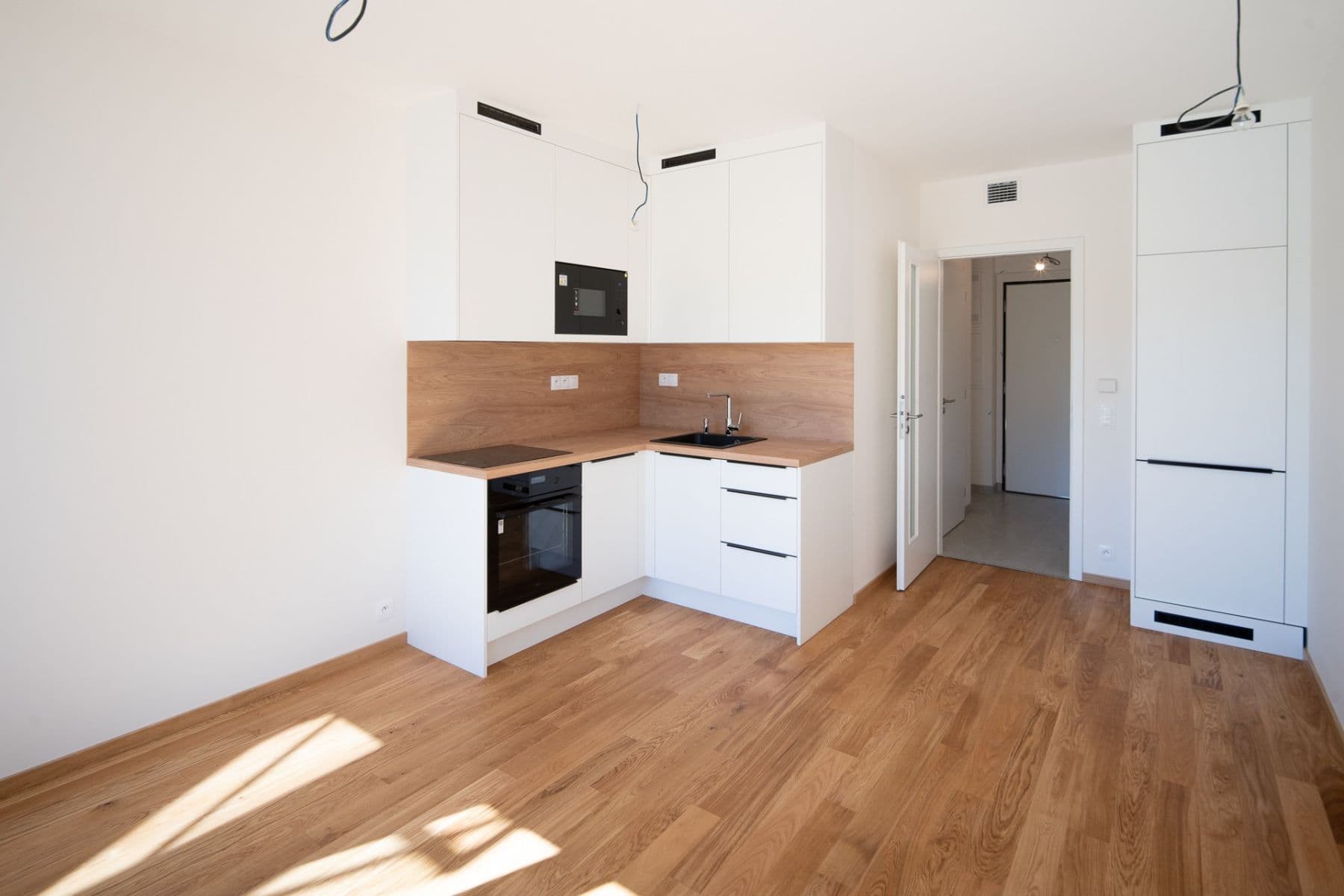 Studio flat to rent, 30 m², Komárkova, Prague, Prague Studio flat to rent, 30 m², Komárkova, Prague, Prague
