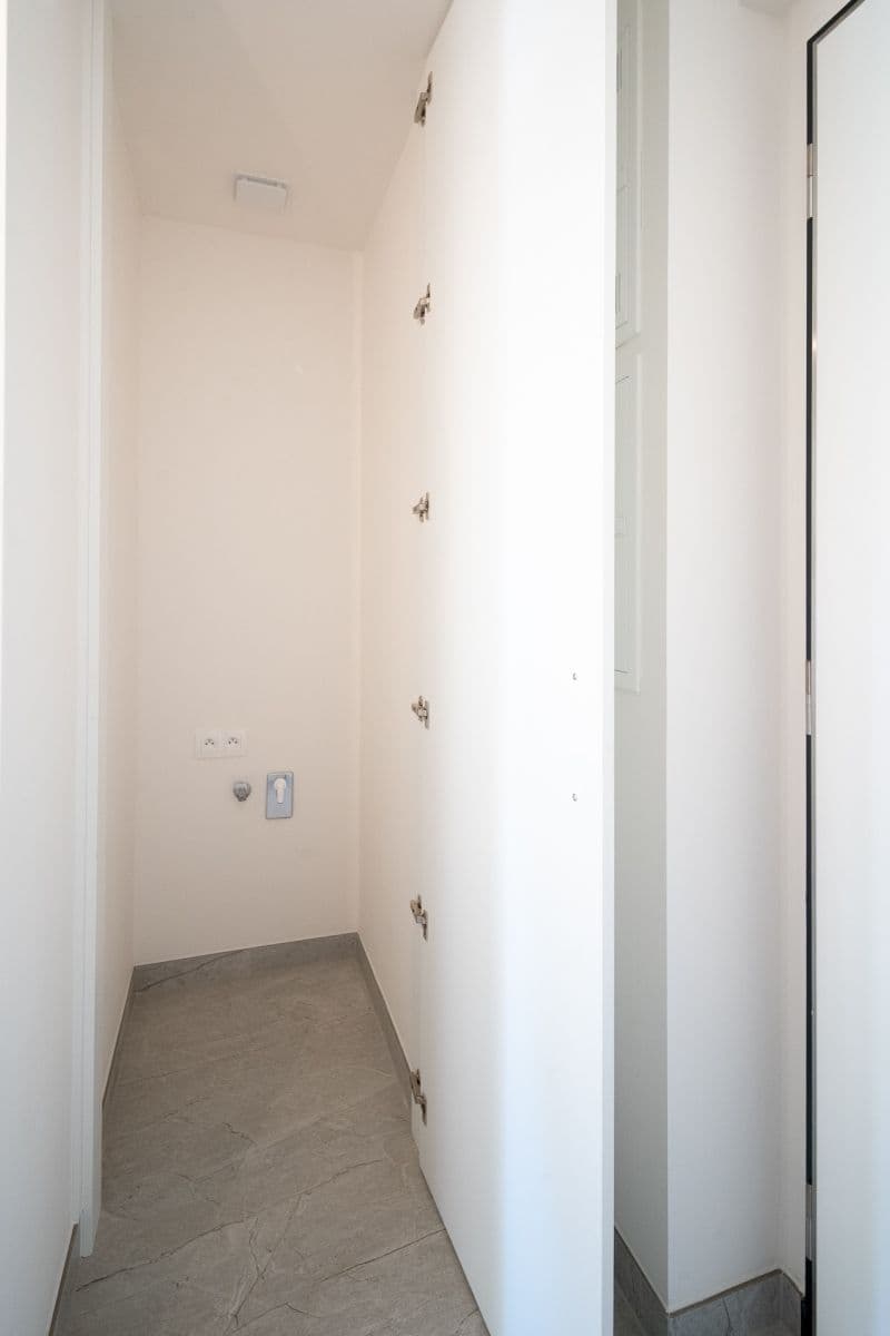 Studio flat to rent, 30 m², Komárkova, Prague, Prague Studio flat to rent, 30 m², Komárkova, Prague, Prague