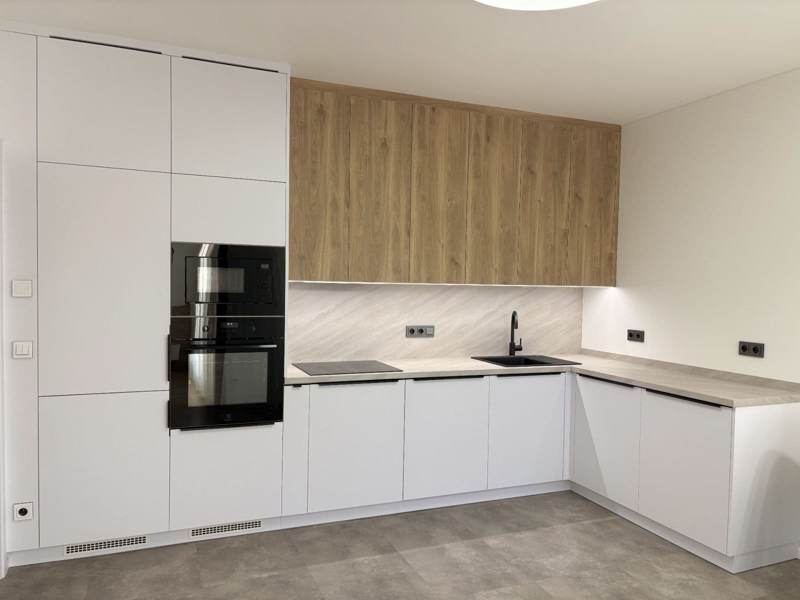 1 bedroom with open-plan kitchen flat to rent, 44 m², U Štěpánků, Hořovice, Středočeský Region 1 bedroom with open-plan kitchen flat to rent, 44 m², U Štěpánků, Hořovice, Středočeský Region