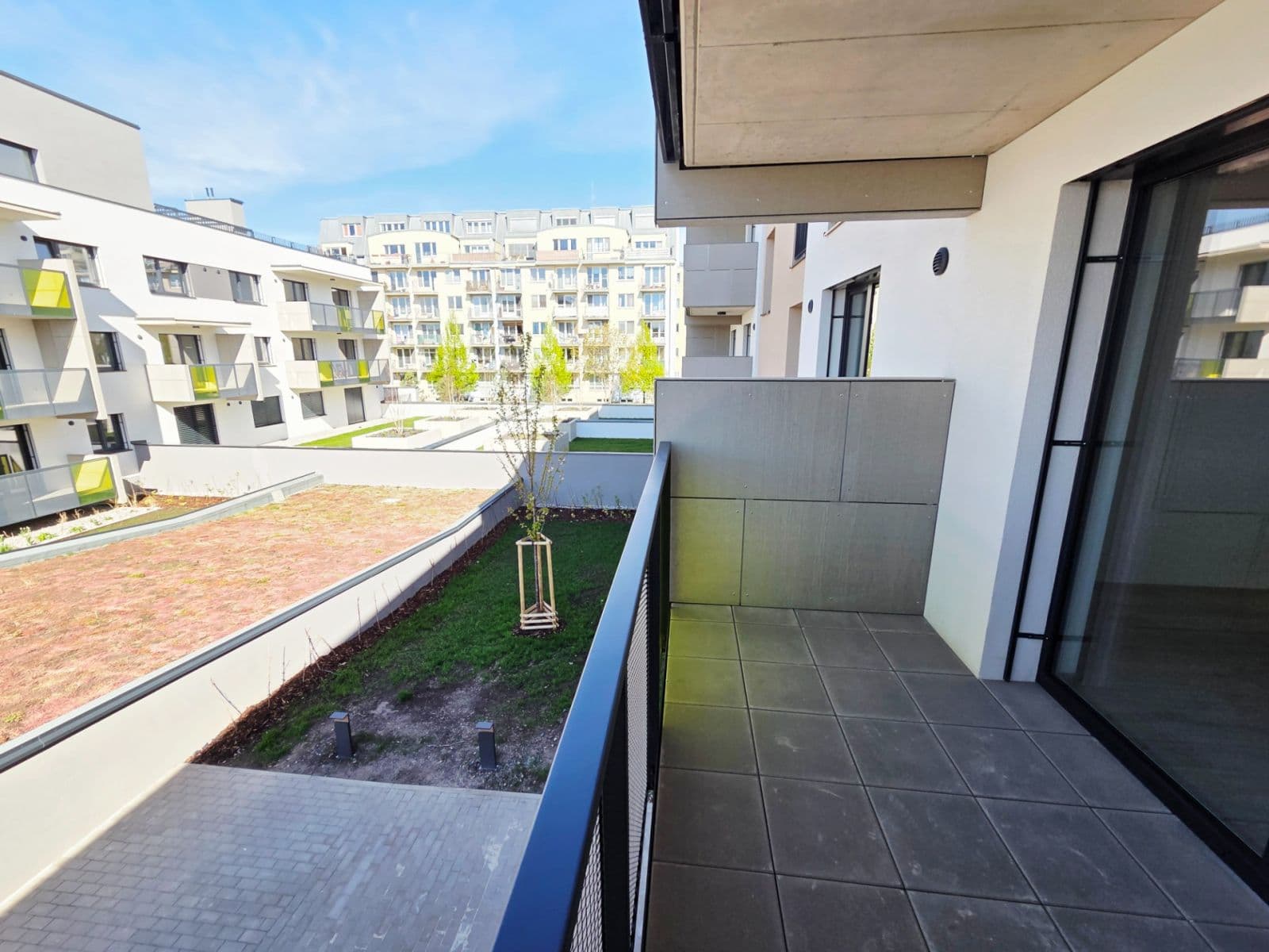 1 bedroom with open-plan kitchen flat to rent, 54 m², Nebřenická, Prague, Prague 1 bedroom with open-plan kitchen flat to rent, 54 m², Nebřenická, Prague, Prague