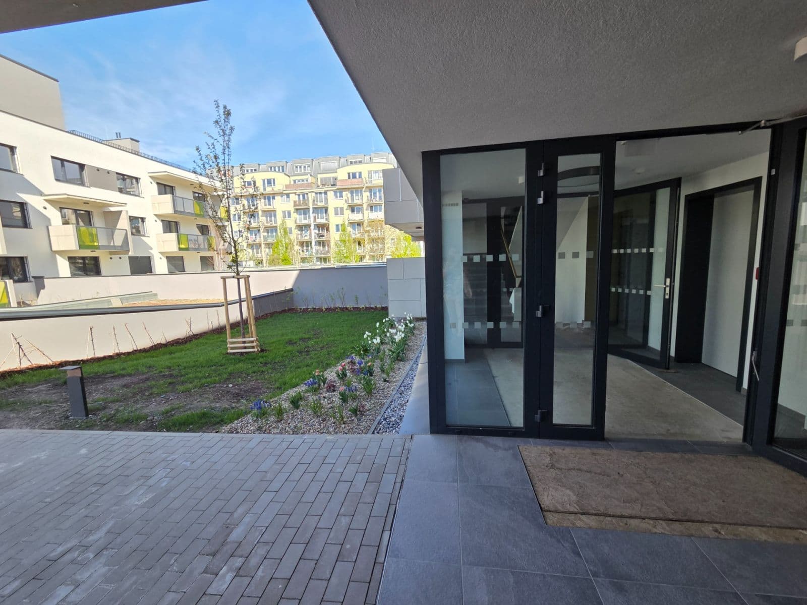 1 bedroom with open-plan kitchen flat to rent, 54 m², Nebřenická, Prague, Prague 1 bedroom with open-plan kitchen flat to rent, 54 m², Nebřenická, Prague, Prague