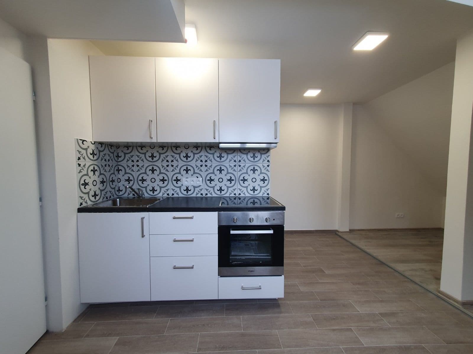 Studio flat to rent, 35 m², U Stojanu, Prague, Prague Studio flat to rent, 35 m², U Stojanu, Prague, Prague