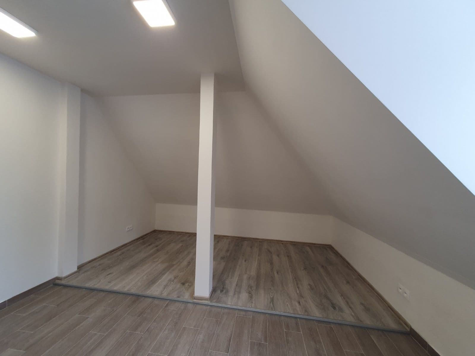 Studio flat to rent, 35 m², U Stojanu, Prague, Prague Studio flat to rent, 35 m², U Stojanu, Prague, Prague