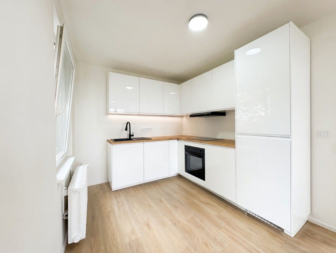 2 bedroom with open-plan kitchen flat for sale, 54 m², K Šafránce, Prague, Prague 2 bedroom with open-plan kitchen flat for sale, 54 m², K Šafránce, Prague, Prague
