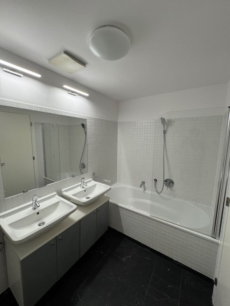 1 bedroom with open-plan kitchen flat to rent, 61 m², Paříkova, Prague, Prague 1 bedroom with open-plan kitchen flat to rent, 61 m², Paříkova, Prague, Prague