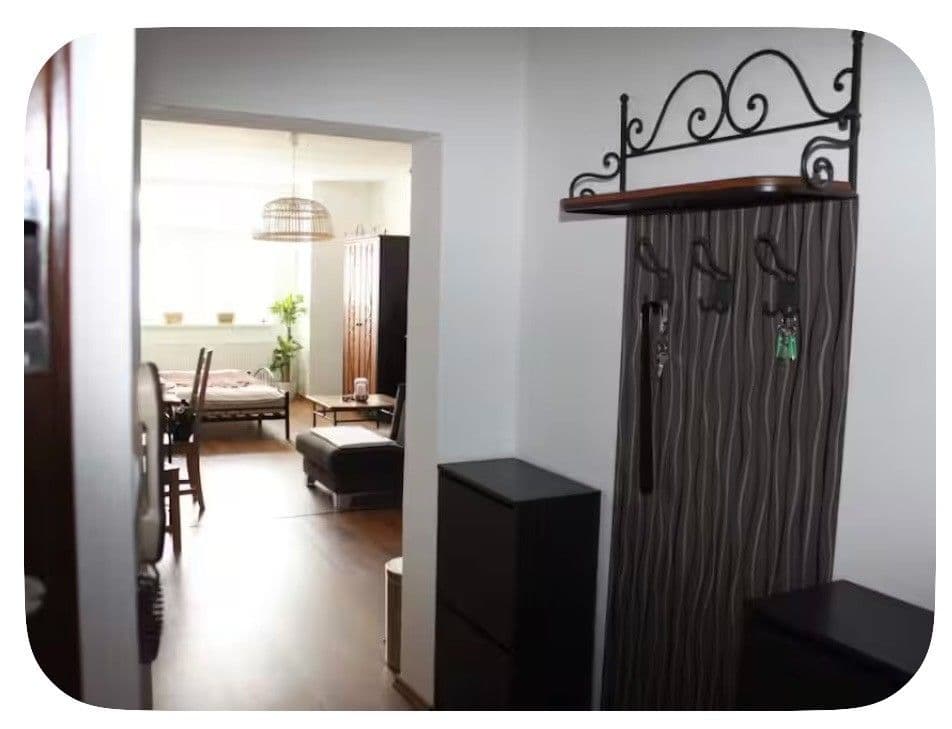 Studio flat to rent, 40 m², Orlická, Prague, Prague Studio flat to rent, 40 m², Orlická, Prague, Prague