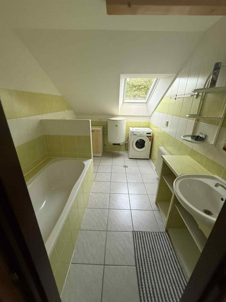 3 bedroom flat to rent, 110 m², Za Dráhou, Bystřice pod Hostýnem, Zlínský Region 3 bedroom flat to rent, 110 m², Za Dráhou, Bystřice pod Hostýnem, Zlínský Region