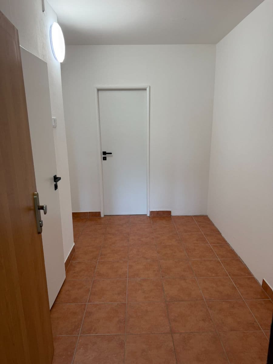 1 bedroom with open-plan kitchen flat to rent, 44 m², Prosecká, Prague, Prague 1 bedroom with open-plan kitchen flat to rent, 44 m², Prosecká, Prague, Prague