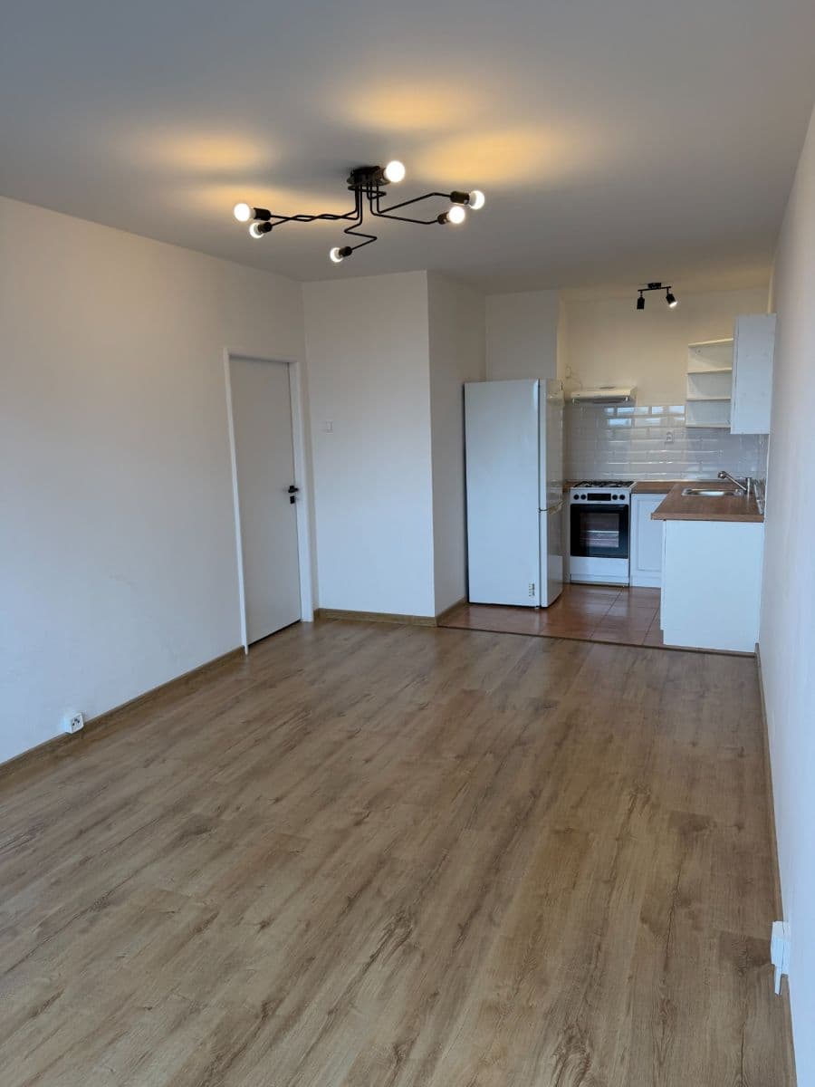 1 bedroom with open-plan kitchen flat to rent, 44 m², Prosecká, Prague, Prague 1 bedroom with open-plan kitchen flat to rent, 44 m², Prosecká, Prague, Prague
