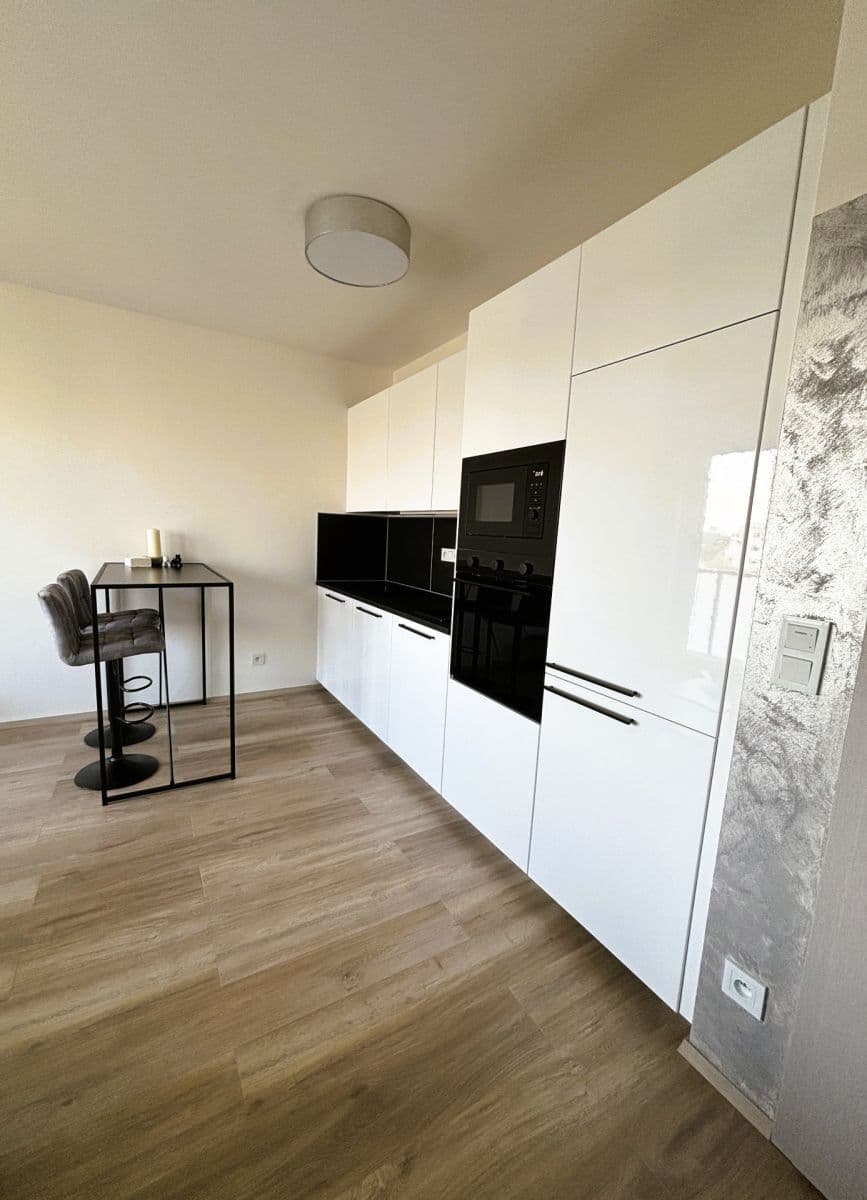 Studio flat to rent, 36 m², Arnošta Staňka, Prague, Prague Studio flat to rent, 36 m², Arnošta Staňka, Prague, Prague