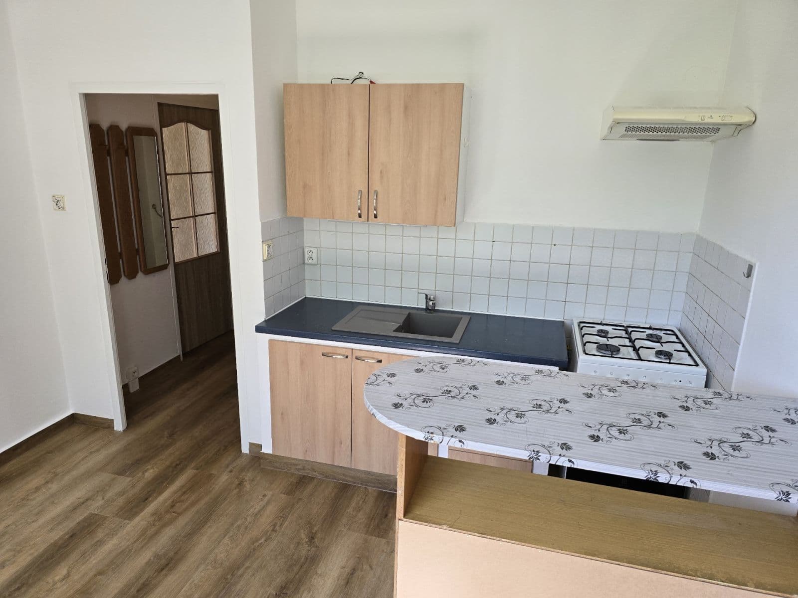 1 bedroom with open-plan kitchen flat to rent, 36 m², Beethovenova, Frýdek-Místek, Moravskoslezský Region 1 bedroom with open-plan kitchen flat to rent, 36 m², Beethovenova, Frýdek-Místek, Moravskoslezský Region
