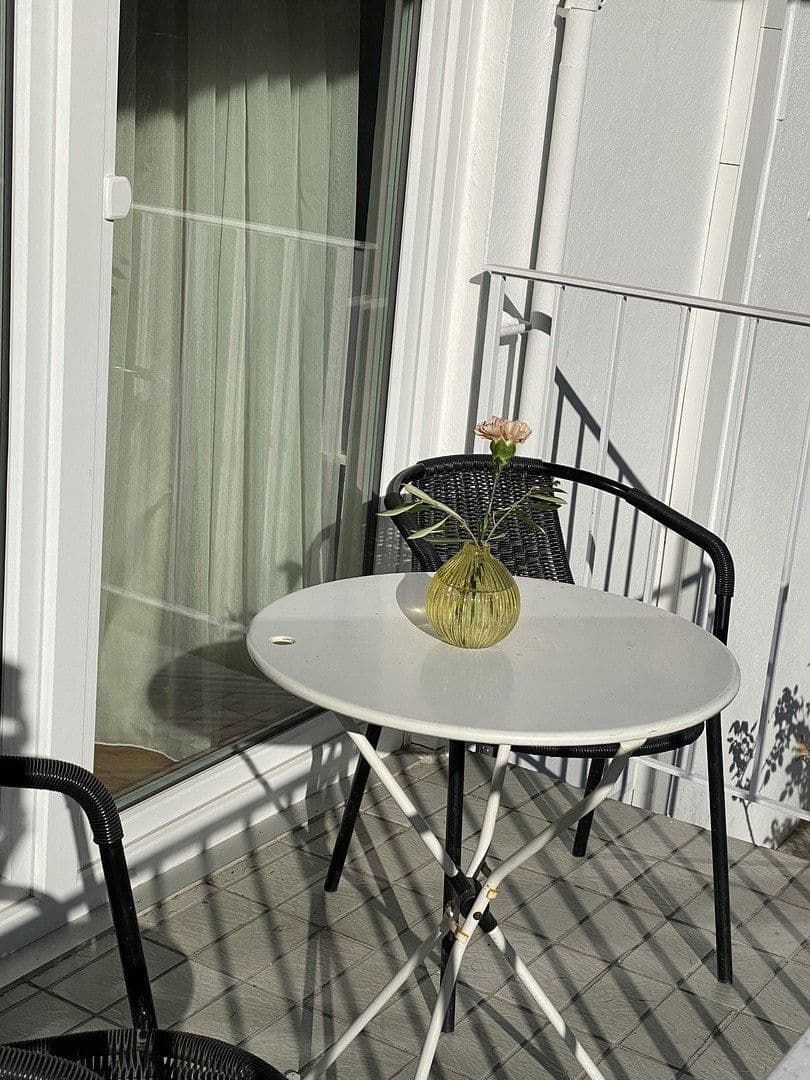 1 bedroom with open-plan kitchen flat to rent, 90 m², Bernhardstr. 147, Köln, North Rhine-Westphalia 1 bedroom with open-plan kitchen flat to rent, 90 m², Bernhardstr. 147, Köln, North Rhine-Westphalia