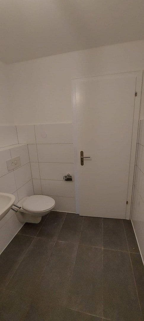 3 bedroom flat to rent, 77 m², Hasencleverstr. 18, Solingen, North Rhine-Westphalia 3 bedroom flat to rent, 77 m², Hasencleverstr. 18, Solingen, North Rhine-Westphalia