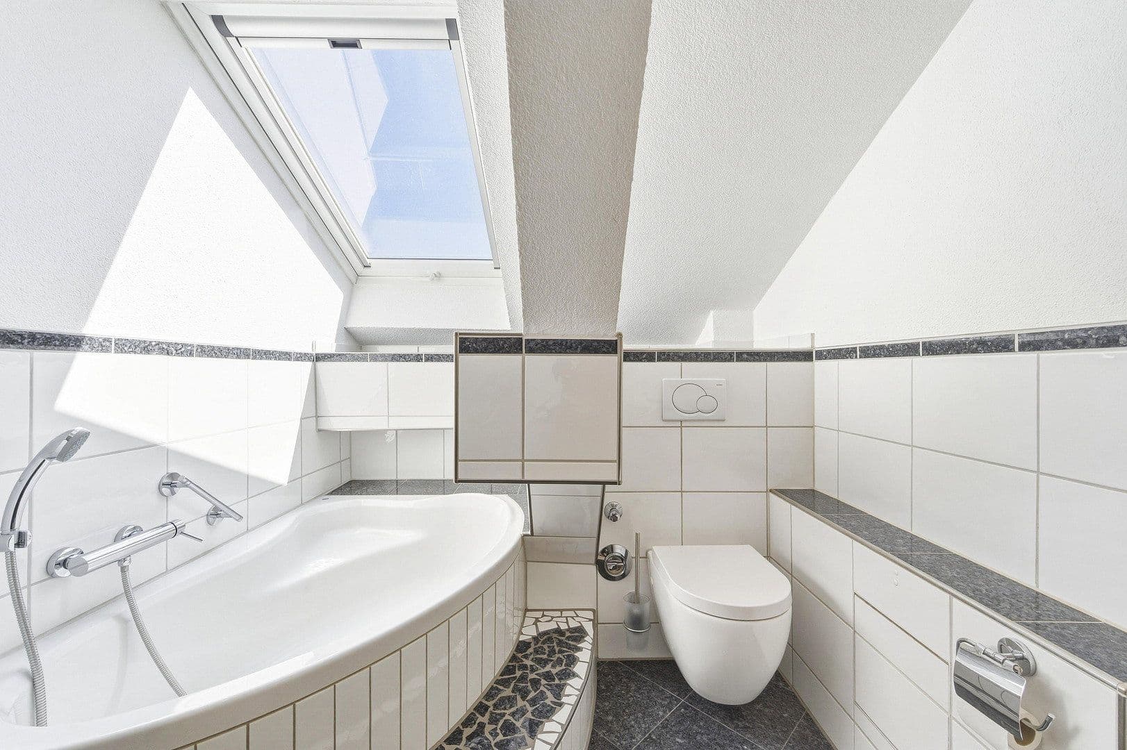 3 bedroom with open-plan kitchen flat to rent, 67 m², Wilhelmstraße 11, Heilbronn, Baden-Württemberg 3 bedroom with open-plan kitchen flat to rent, 67 m², Wilhelmstraße 11, Heilbronn, Baden-Württemberg