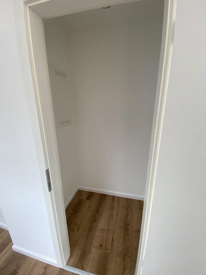 2 bedroom flat to rent, 53 m², Brauweilerstraße 79, Köln, North Rhine-Westphalia 2 bedroom flat to rent, 53 m², Brauweilerstraße 79, Köln, North Rhine-Westphalia