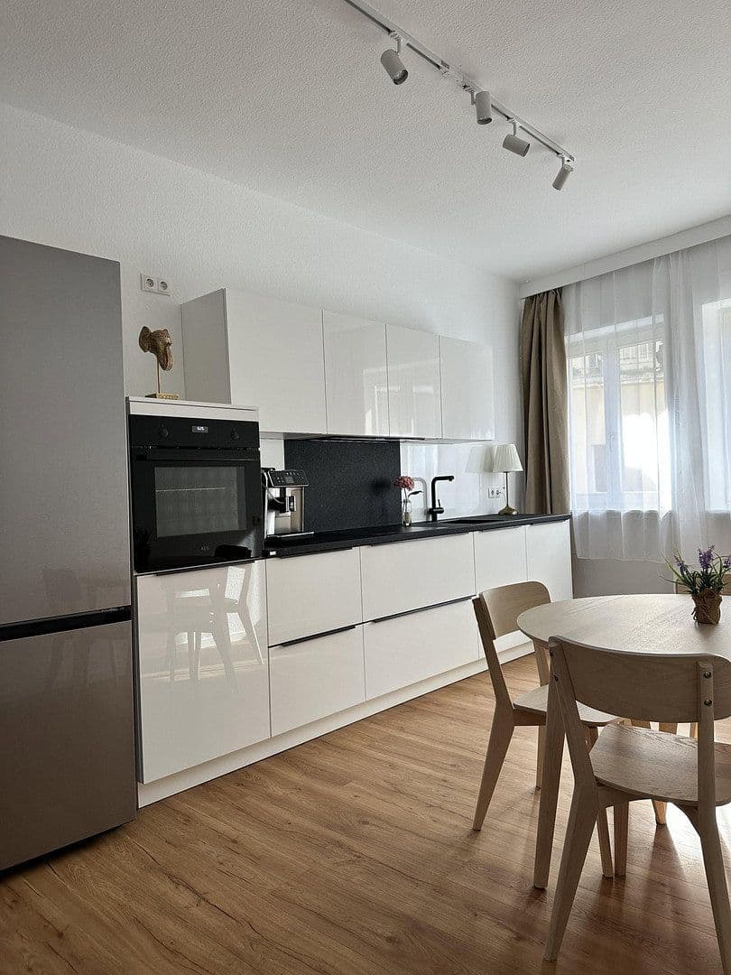 1 bedroom with open-plan kitchen flat to rent, 72 m², Wuerzburg, Bavaria 1 bedroom with open-plan kitchen flat to rent, 72 m², Wuerzburg, Bavaria