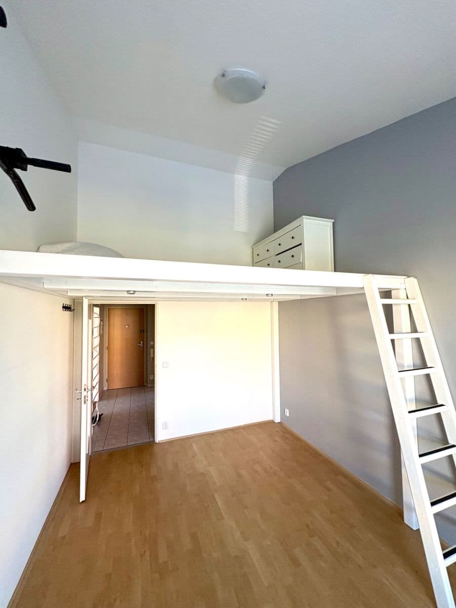 2 bedroom with open-plan kitchen flat to rent, 58 m², Okružní, Roudnice nad Labem, Ústecký Region 2 bedroom with open-plan kitchen flat to rent, 58 m², Okružní, Roudnice nad Labem, Ústecký Region