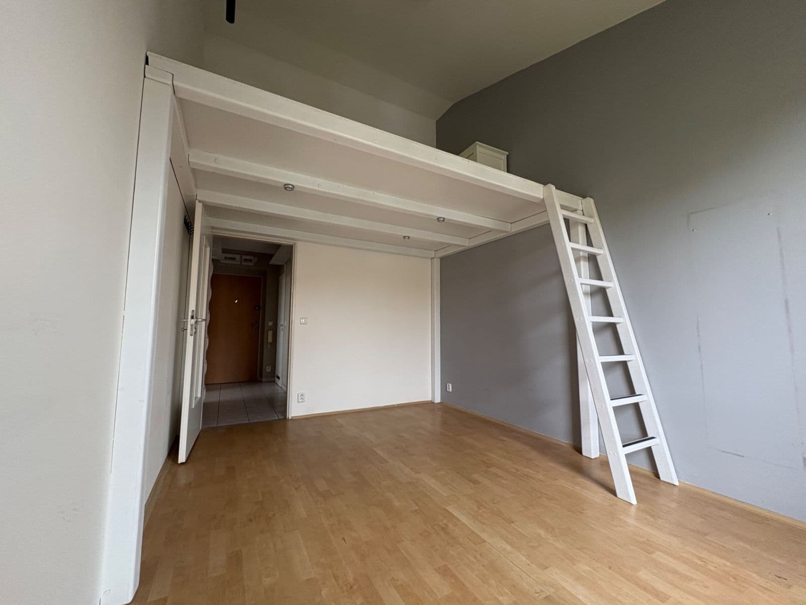 2 bedroom with open-plan kitchen flat to rent, 58 m², Okružní, Roudnice nad Labem, Ústecký Region 2 bedroom with open-plan kitchen flat to rent, 58 m², Okružní, Roudnice nad Labem, Ústecký Region