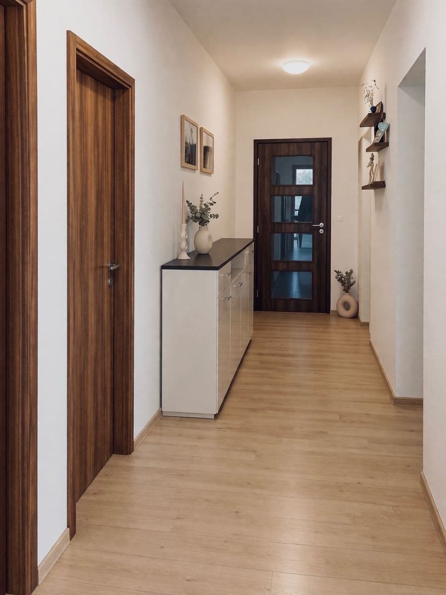 2 bedroom with open-plan kitchen flat to rent, 107 m², U Leskavy, Brno, Jihomoravský Region 2 bedroom with open-plan kitchen flat to rent, 107 m², U Leskavy, Brno, Jihomoravský Region