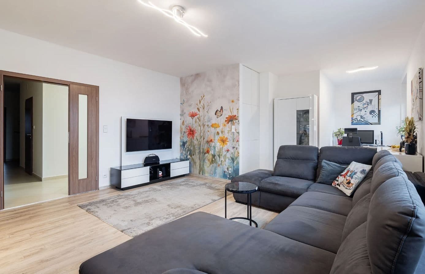 3 bedroom with open-plan kitchen flat for sale, 120 m², Padovská, Prague, Prague 3 bedroom with open-plan kitchen flat for sale, 120 m², Padovská, Prague, Prague