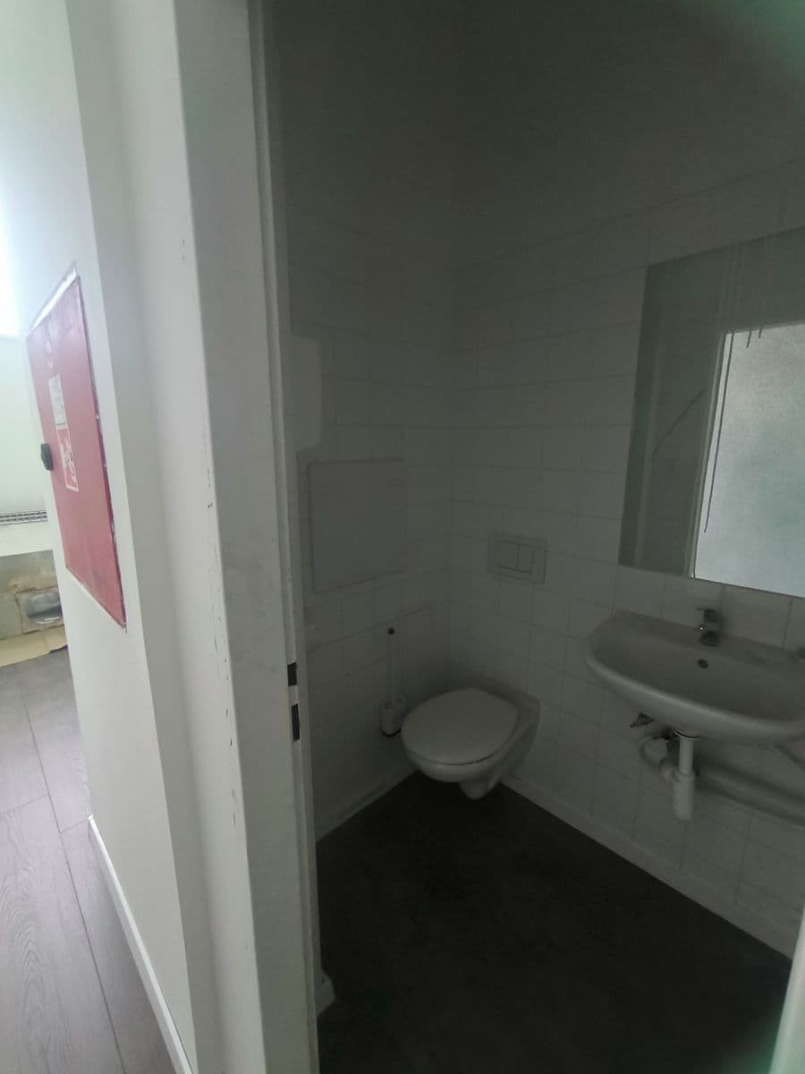 non-residential property to rent, 82 m², P. Pázmaňa, Šaľa, Nitriansky Region non-residential property to rent, 82 m², P. Pázmaňa, Šaľa, Nitriansky Region