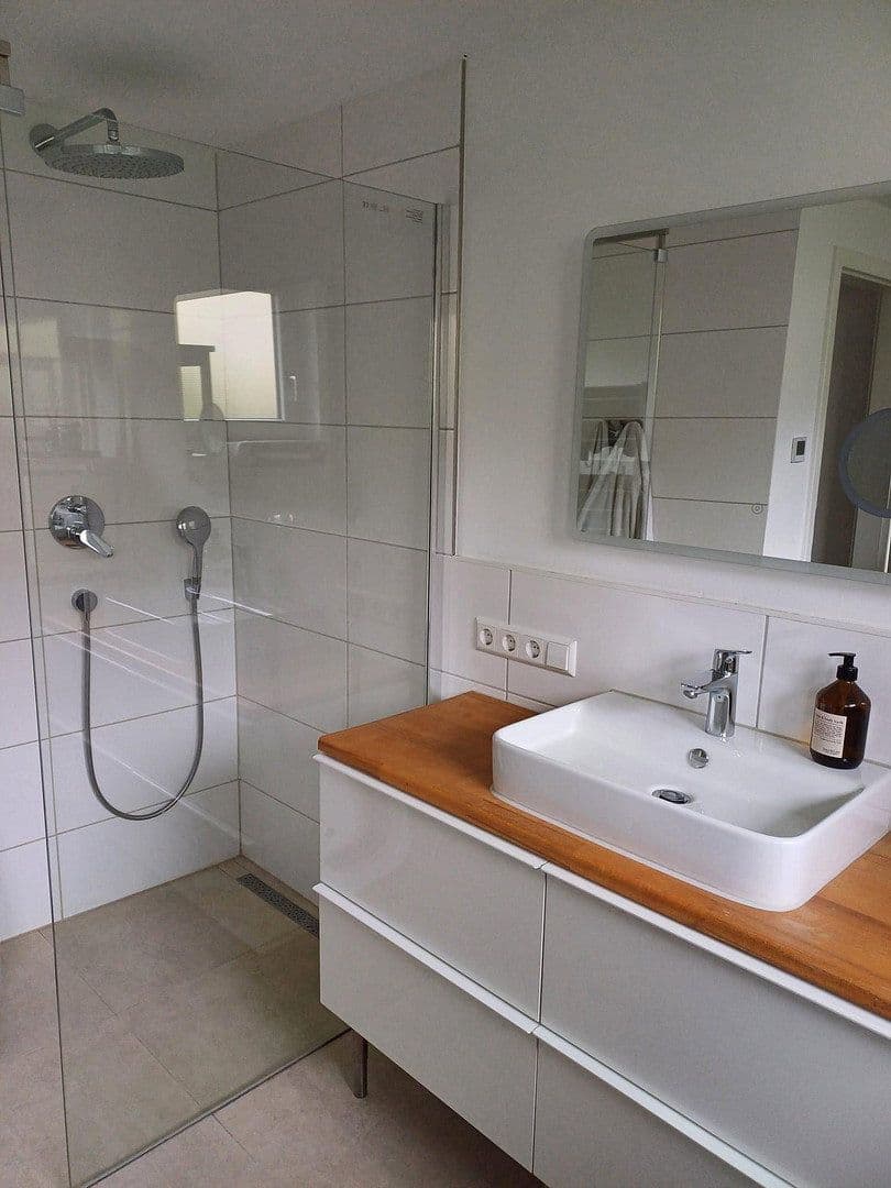 3 bedroom with open-plan kitchen flat to rent, 100 m², Tamm, Baden-Württemberg 3 bedroom with open-plan kitchen flat to rent, 100 m², Tamm, Baden-Württemberg