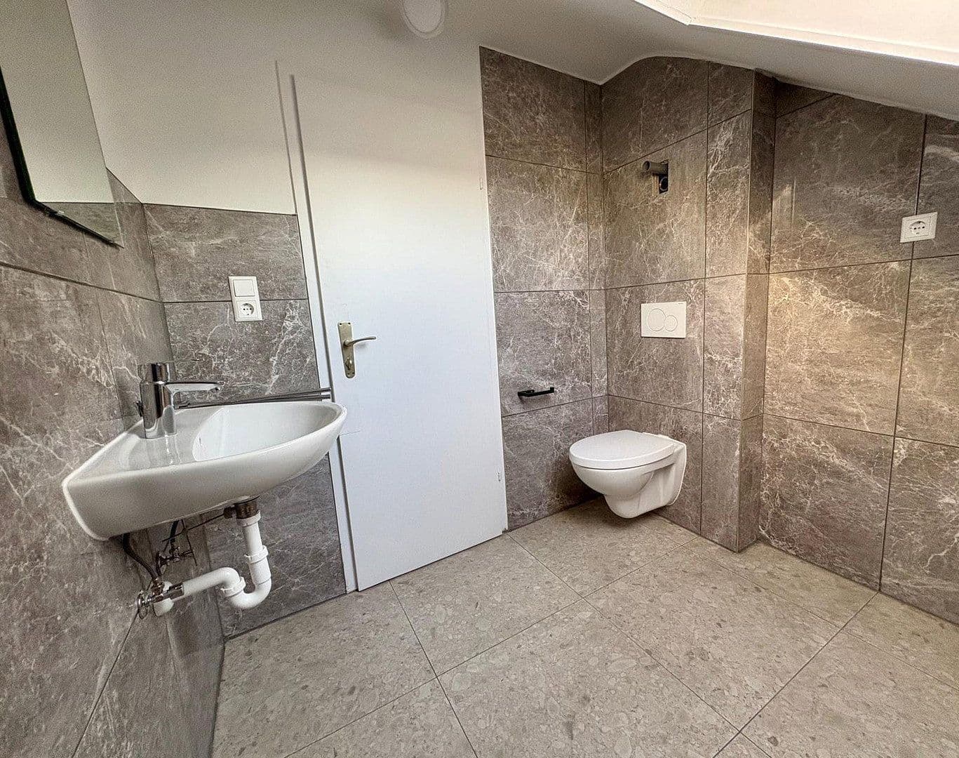 2 bedroom with open-plan kitchen flat to rent, 82 m², Deizisau, Baden-Württemberg 2 bedroom with open-plan kitchen flat to rent, 82 m², Deizisau, Baden-Württemberg