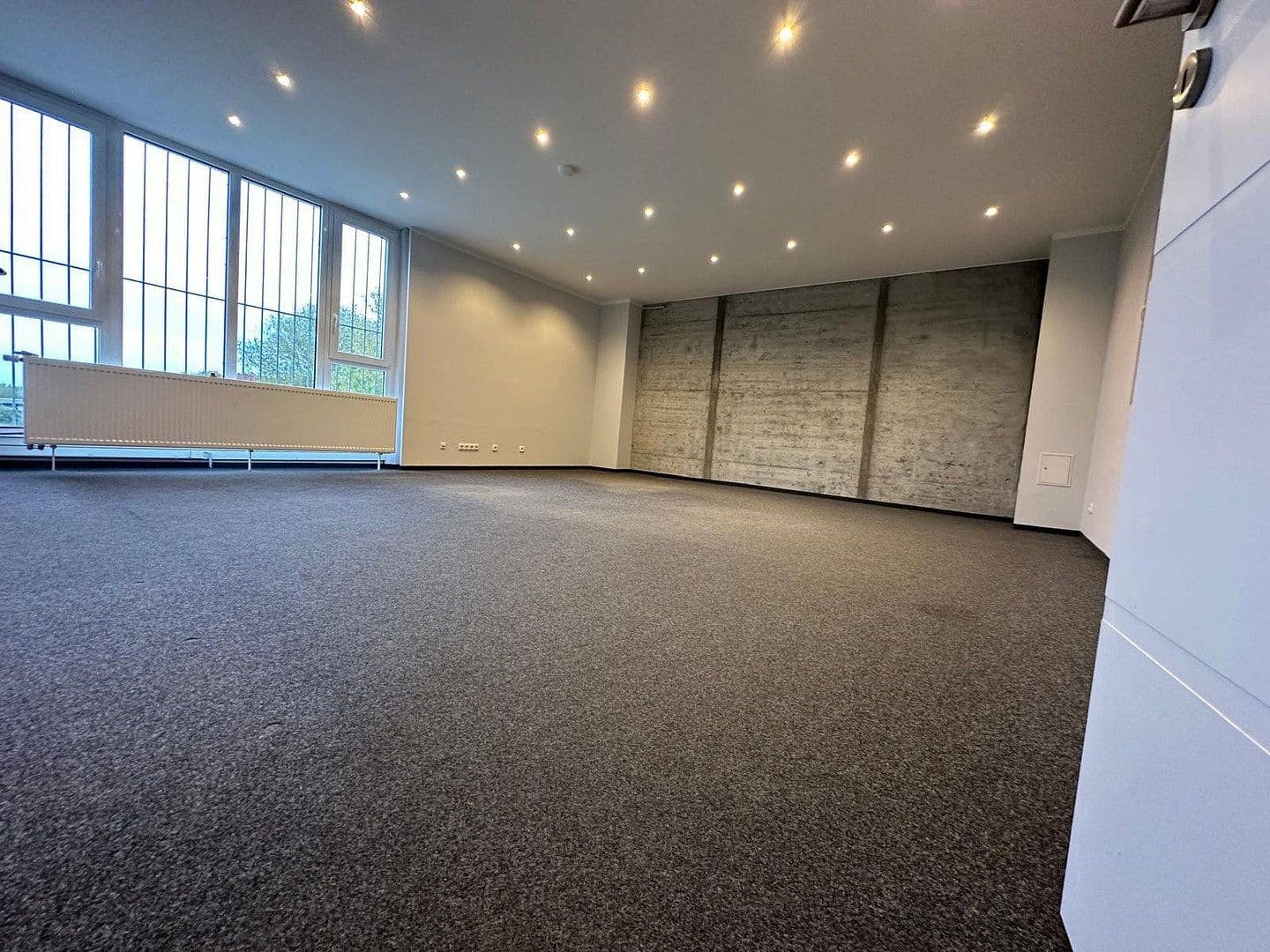 non-residential property to rent, 22,000 m², Steinbergstr. 3, Leipzig, Leipzig OT Holzhausen, Saxony non-residential property to rent, 22,000 m², Steinbergstr. 3, Leipzig, Leipzig OT Holzhausen, Saxony