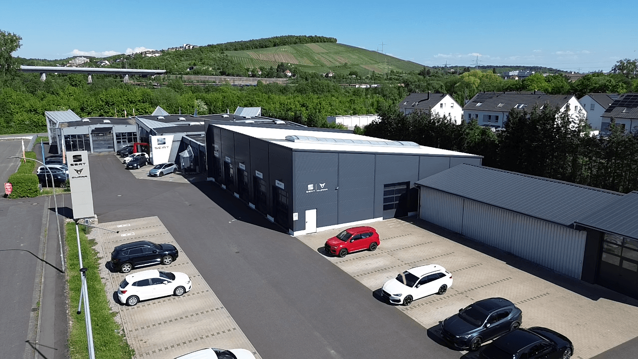 non-residential property for sale, 6,900 m², Gewerbestrasse 2-4, Zell am Main, Bavaria non-residential property for sale, 6,900 m², Gewerbestrasse 2-4, Zell am Main, Bavaria