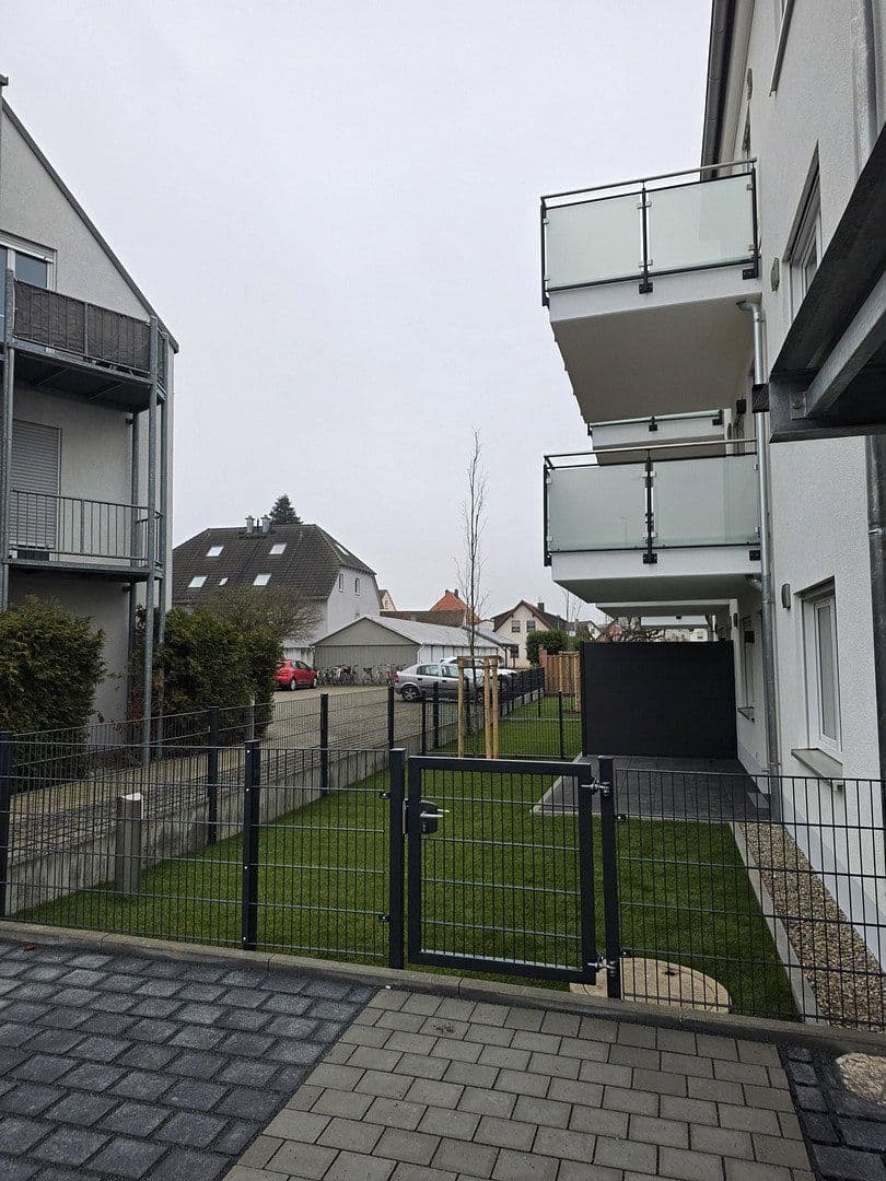 Studio flat to rent, 42 m², Am Leimhüll 36/38, Hirschaid, Bavaria Studio flat to rent, 42 m², Am Leimhüll 36/38, Hirschaid, Bavaria