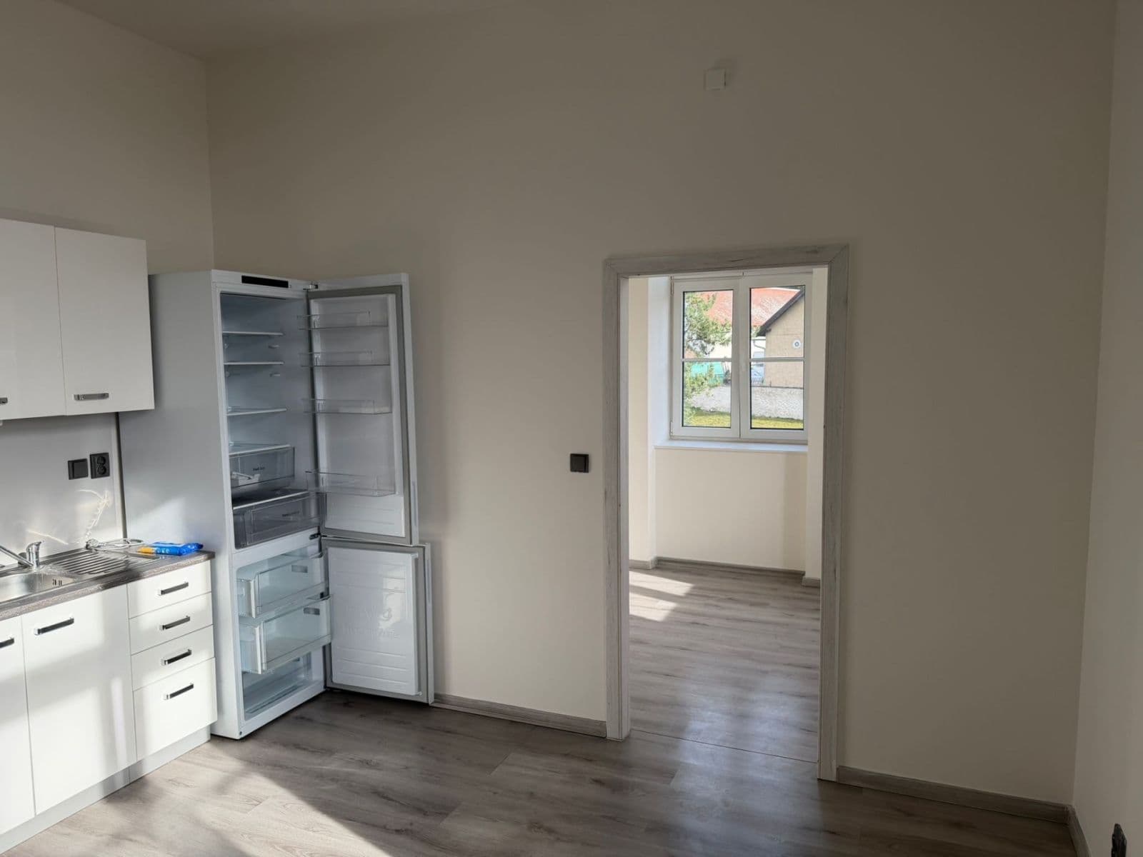 2 bedroom with open-plan kitchen flat to rent, 54 m², Daleké Dušníky, Středočeský Region 2 bedroom with open-plan kitchen flat to rent, 54 m², Daleké Dušníky, Středočeský Region