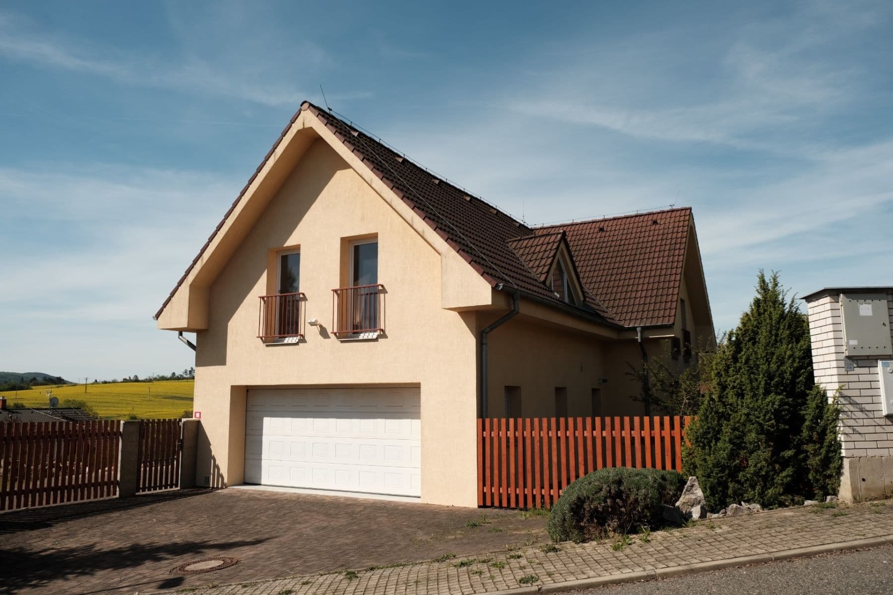 house to rent, 198 m², Luční, Králův Dvůr, Středočeský Region house to rent, 198 m², Luční, Králův Dvůr, Středočeský Region