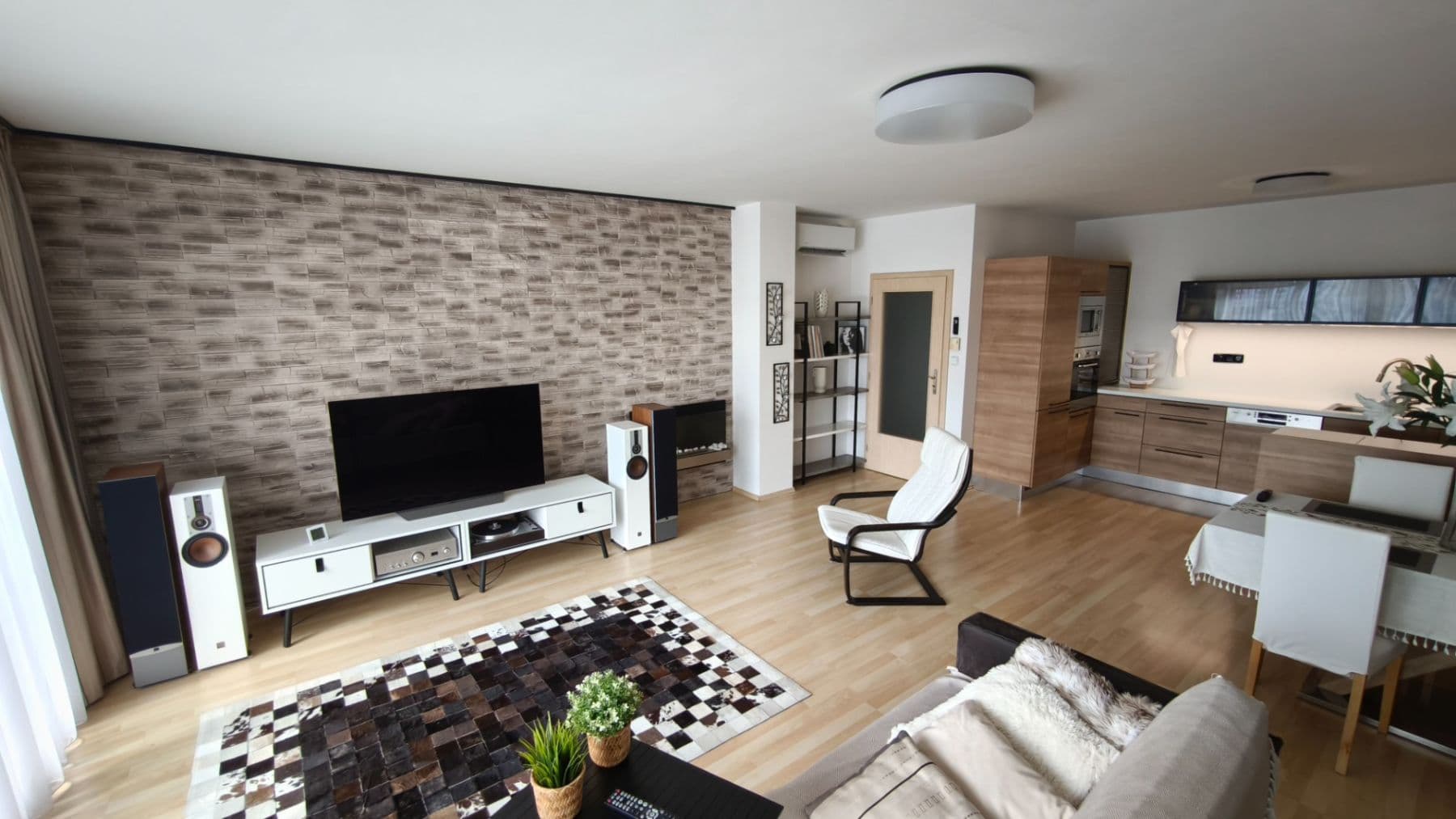 1 bedroom with open-plan kitchen flat for sale, 82 m², Na Harfě, Prague, Prague 1 bedroom with open-plan kitchen flat for sale, 82 m², Na Harfě, Prague, Prague