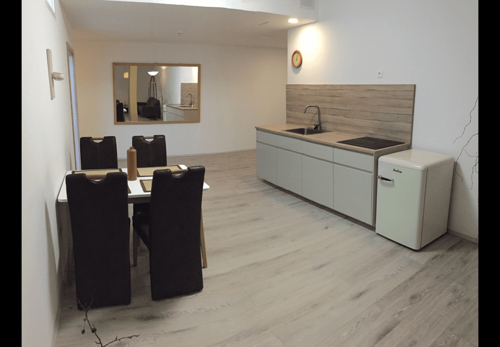 2 bedroom with open-plan kitchen flat to rent, 92 m², Pod Dvorem, Prague, Prague 2 bedroom with open-plan kitchen flat to rent, 92 m², Pod Dvorem, Prague, Prague