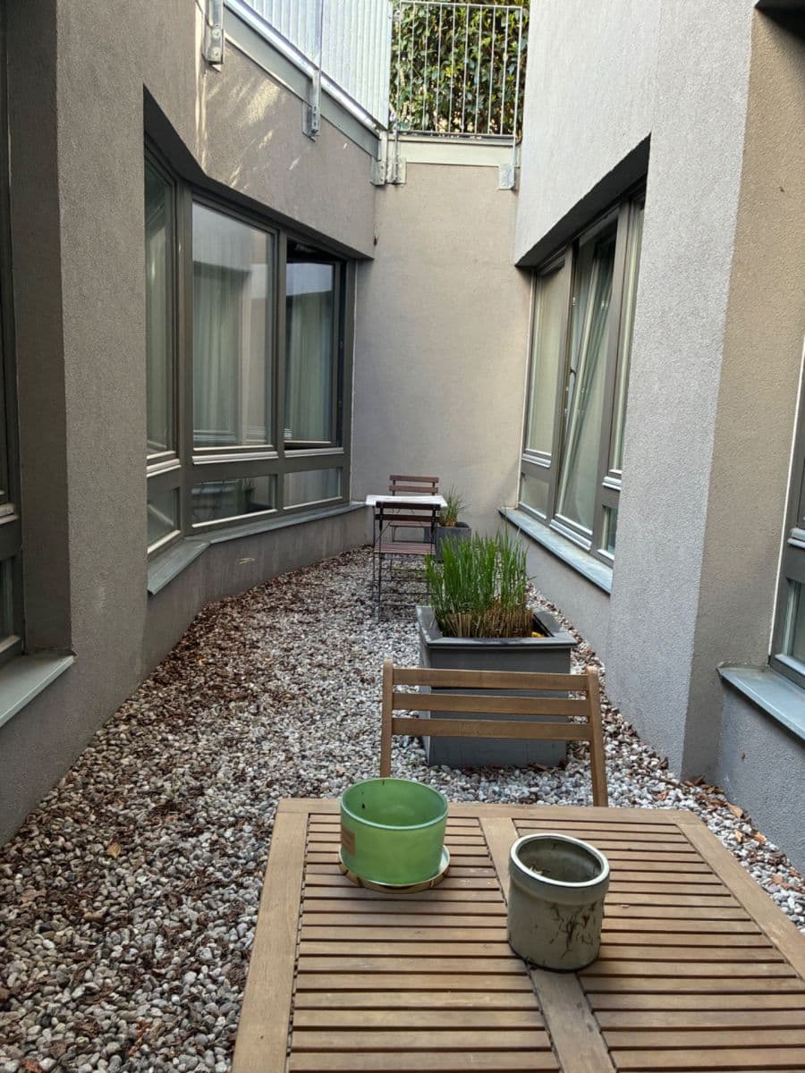 2 bedroom with open-plan kitchen flat to rent, 92 m², Pod Dvorem, Prague, Prague 2 bedroom with open-plan kitchen flat to rent, 92 m², Pod Dvorem, Prague, Prague