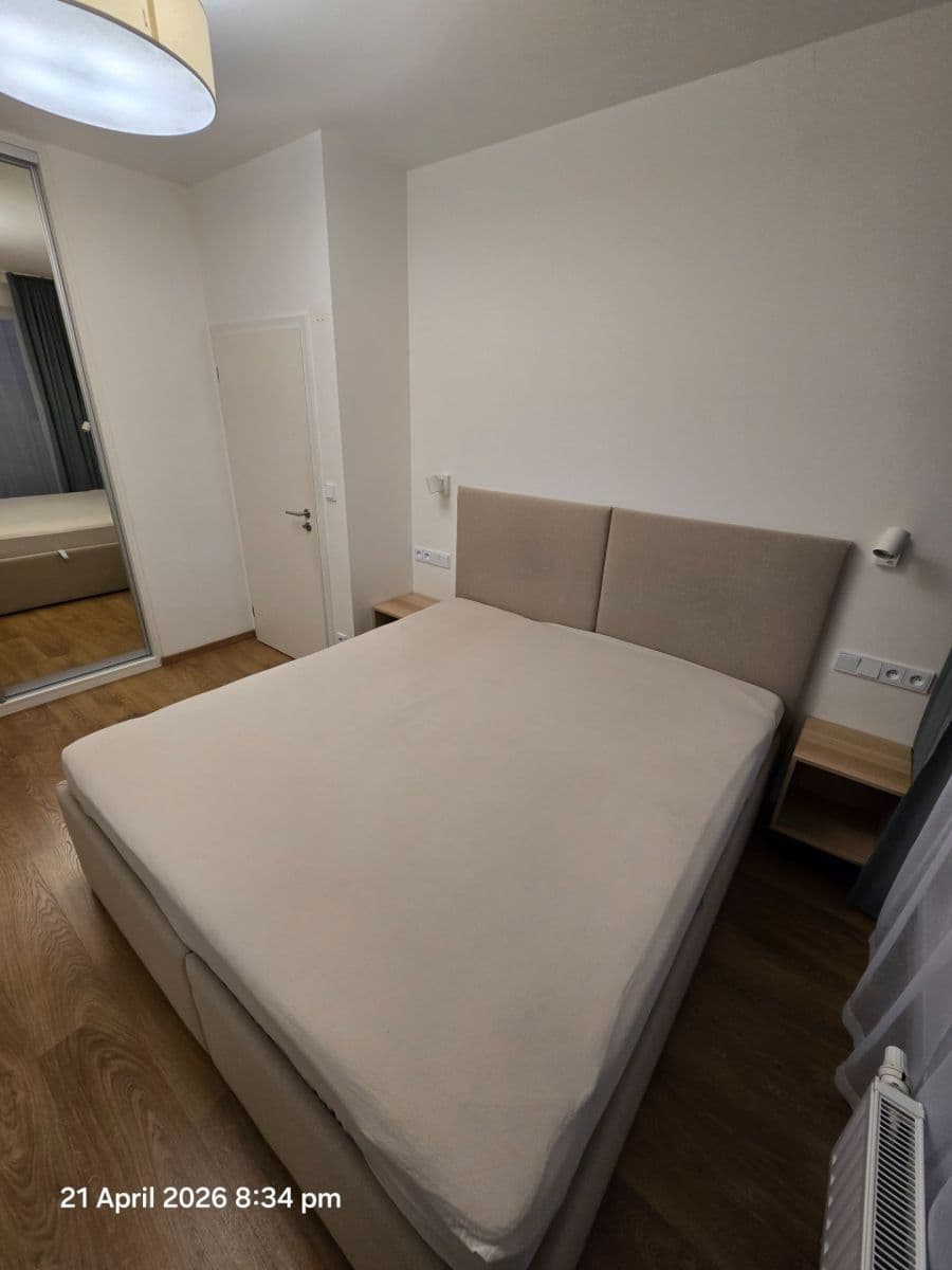 1 bedroom with open-plan kitchen flat to rent, 56 m², Počernická, Prague, Prague 1 bedroom with open-plan kitchen flat to rent, 56 m², Počernická, Prague, Prague