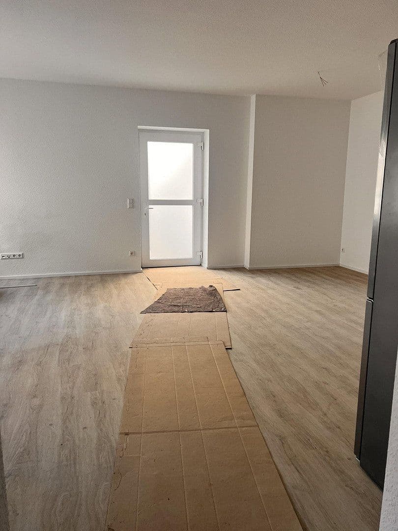 1 bedroom with open-plan kitchen flat to rent, 80 m², Mittlere Ortsstr. 40, Rülzheim, Rhineland-Palatinate 1 bedroom with open-plan kitchen flat to rent, 80 m², Mittlere Ortsstr. 40, Rülzheim, Rhineland-Palatinate