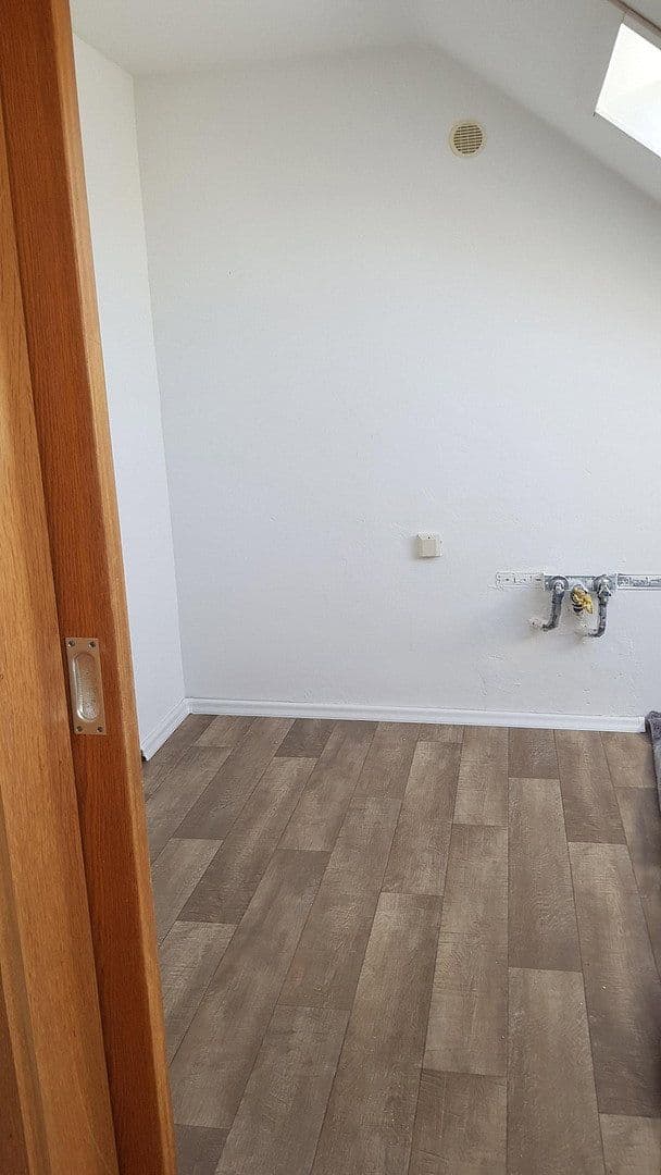4 bedroom flat to rent, 98 m², Herzogenaurach, Bavaria 4 bedroom flat to rent, 98 m², Herzogenaurach, Bavaria