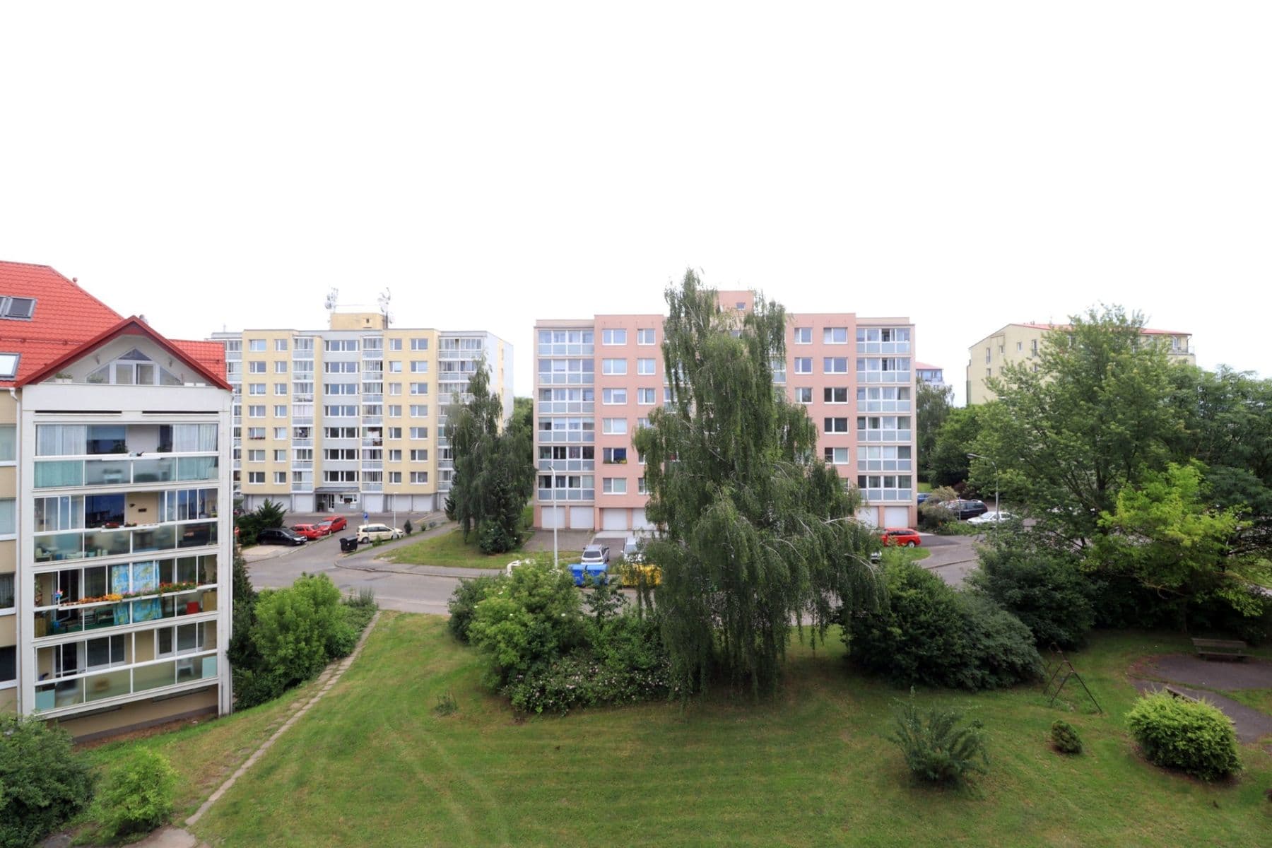 2 bedroom with open-plan kitchen flat to rent, 64 m², Malotická, Prague, Prague 2 bedroom with open-plan kitchen flat to rent, 64 m², Malotická, Prague, Prague