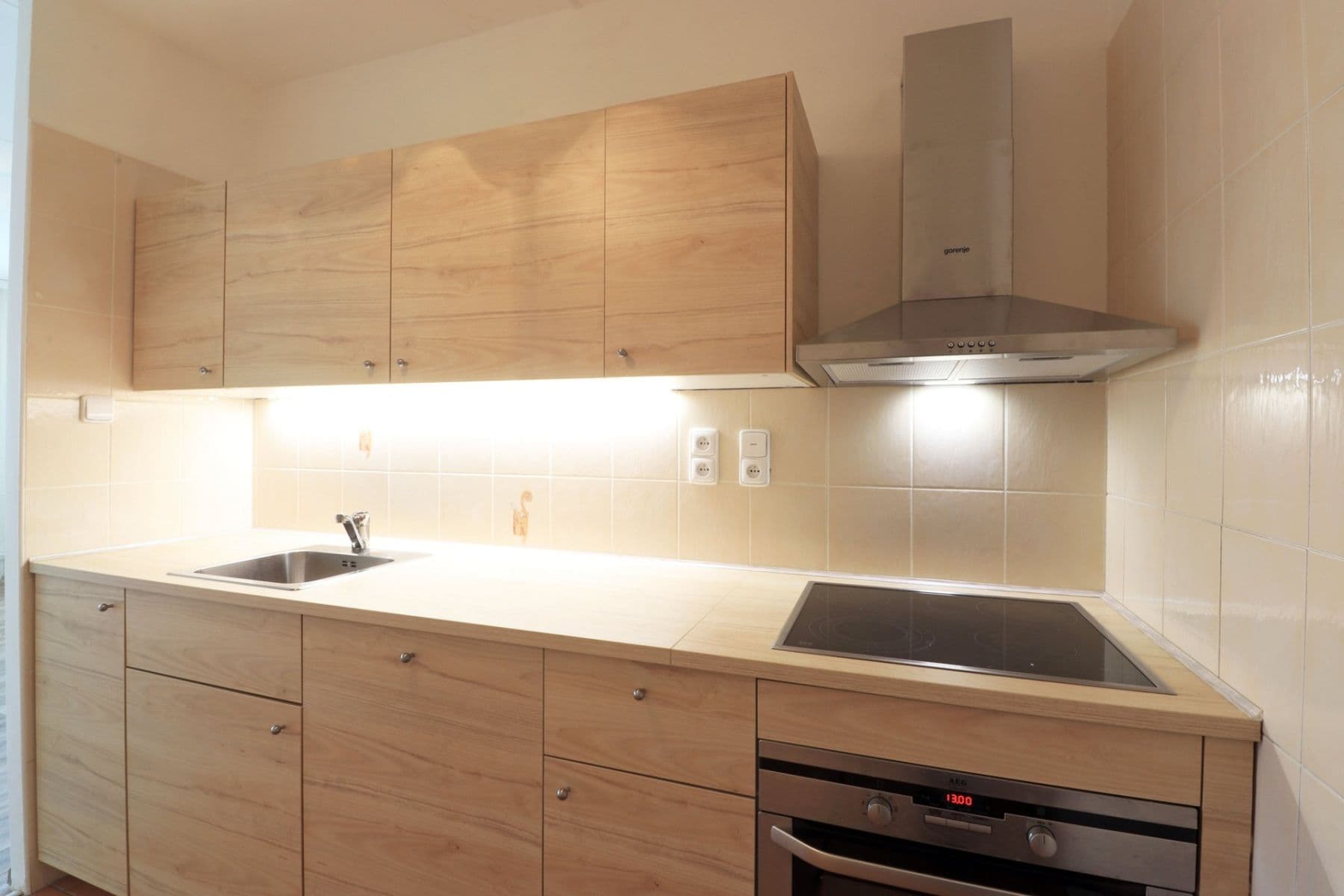 2 bedroom with open-plan kitchen flat to rent, 64 m², Malotická, Prague, Prague 2 bedroom with open-plan kitchen flat to rent, 64 m², Malotická, Prague, Prague