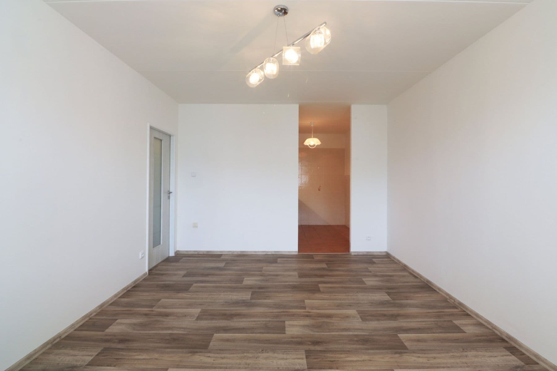 2 bedroom with open-plan kitchen flat to rent, 64 m², Malotická, Prague, Prague 2 bedroom with open-plan kitchen flat to rent, 64 m², Malotická, Prague, Prague