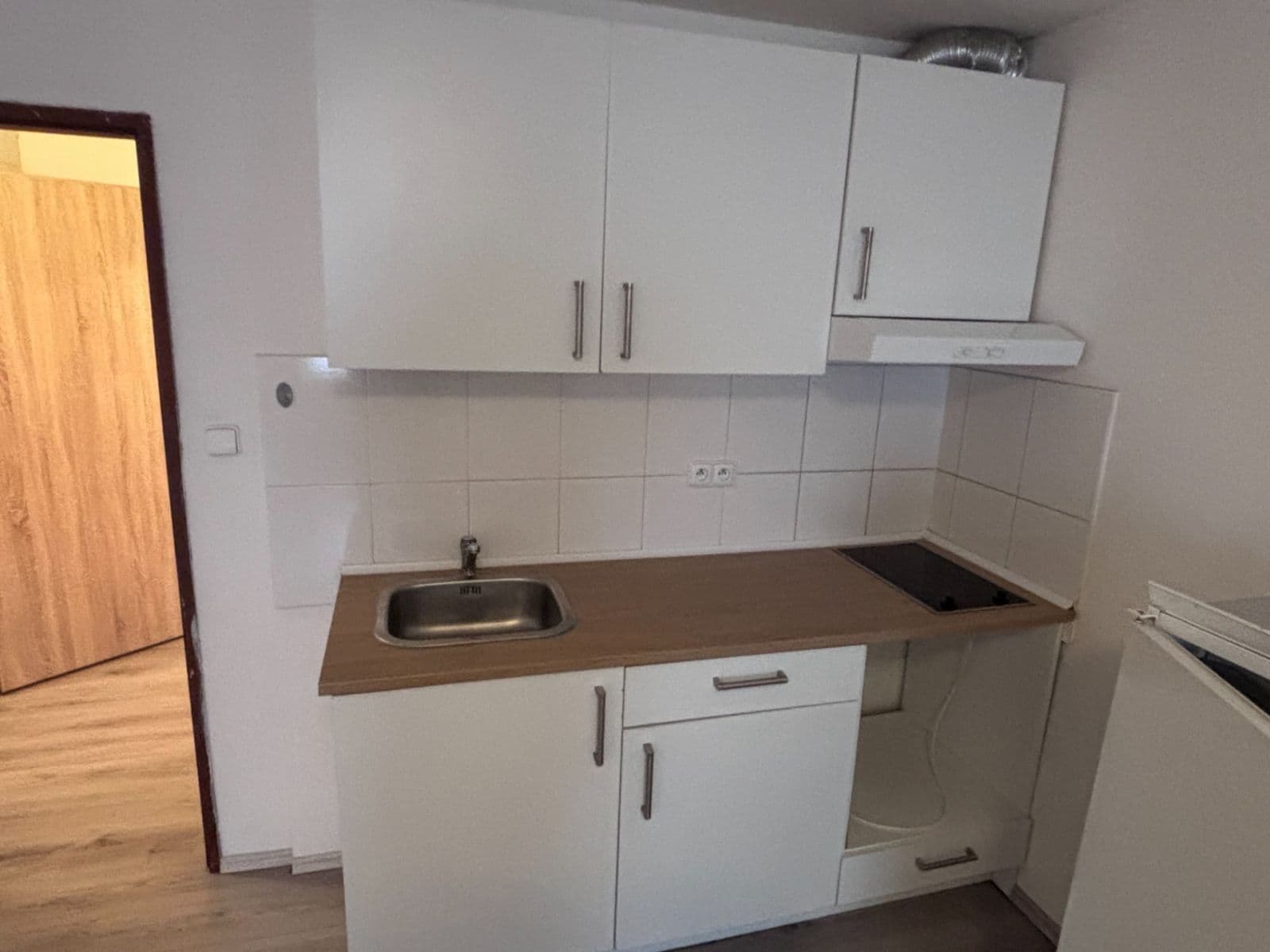 Studio flat to rent, 30 m², Kladenská, Prague, Prague Studio flat to rent, 30 m², Kladenská, Prague, Prague