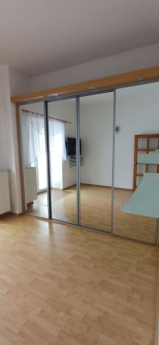 1 bedroom with open-plan kitchen flat to rent, 65 m², Jana Morávka, Jílové u Prahy, Středočeský Region 1 bedroom with open-plan kitchen flat to rent, 65 m², Jana Morávka, Jílové u Prahy, Středočeský Region