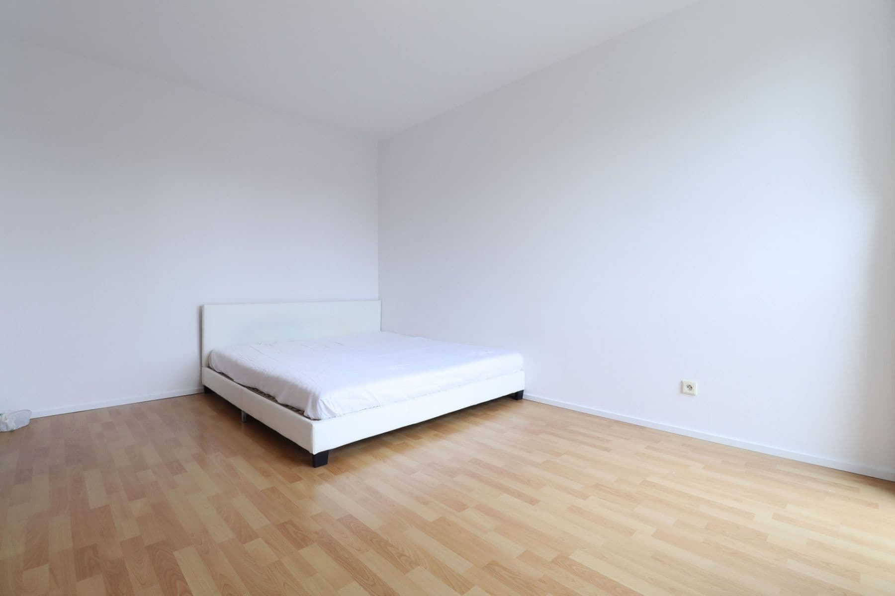 1 bedroom with open-plan kitchen flat to rent, 54 m², Revoluční, Šestajovice, Středočeský Region 1 bedroom with open-plan kitchen flat to rent, 54 m², Revoluční, Šestajovice, Středočeský Region
