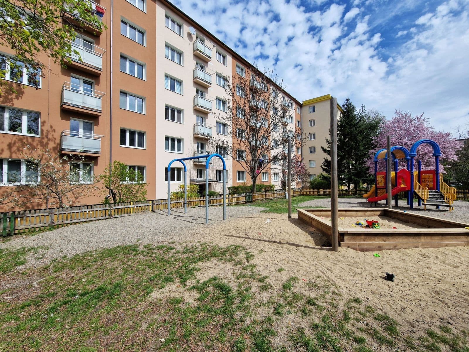 2 bedroom with open-plan kitchen flat to rent, 70 m², Na Chodovci, Prague, Prague 2 bedroom with open-plan kitchen flat to rent, 70 m², Na Chodovci, Prague, Prague